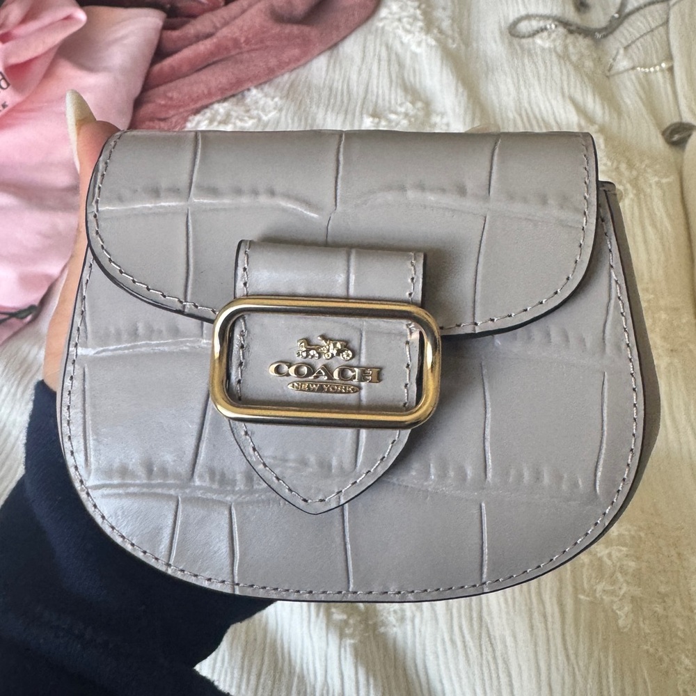 Micro Coach crossbody